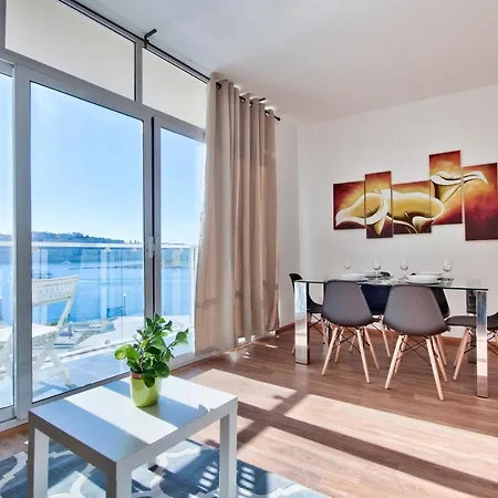 2-bedroom With Valletta Seaviews * Sliema